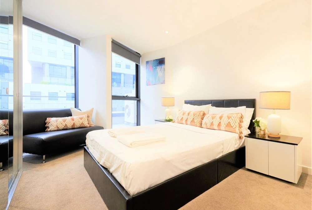 Top 9 Melbourne Hotel Recommendations for Every Traveler! 6 Arrow on Swanston