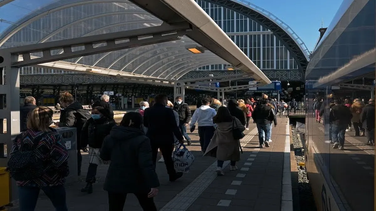 transportasi bandara Amsterdam