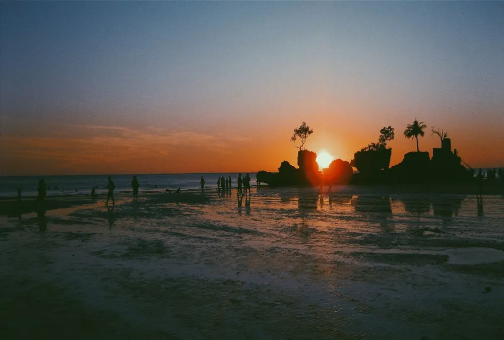 8 Boracay Attractions: A Guide to Adventure and Tranquility 7 Boracay attractions Ariel’s Point