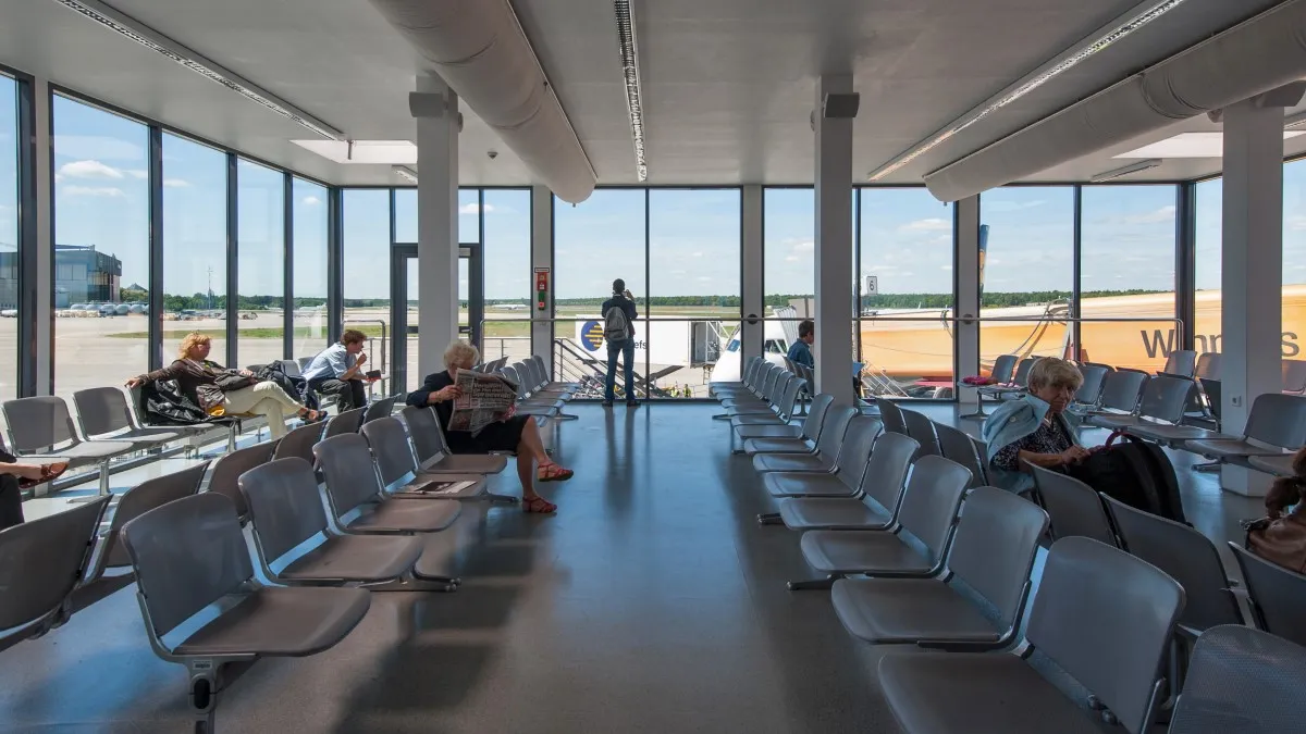 Bandara Berlin 11zon