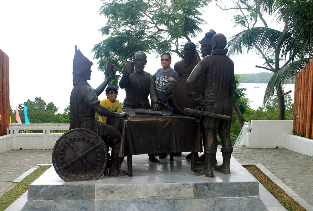 8 Tempat Wisata di Tagbilaran Terpopuler: Hanya di Sini! 5 tempat wisata Balay Kabilin di Tagbilaran