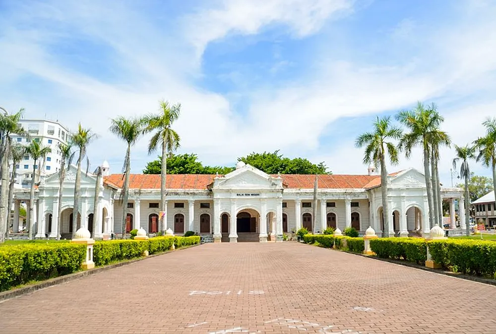 9 Pilihan Tempat Wisata Alor Setar yang Wajib Dikunjungi 12 Museum Negeri Kedah
