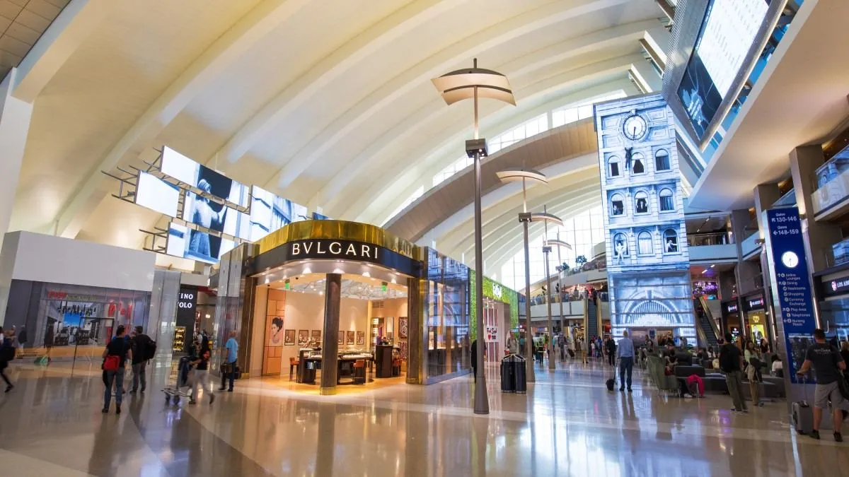 LAX Duty free 11zon 11zon