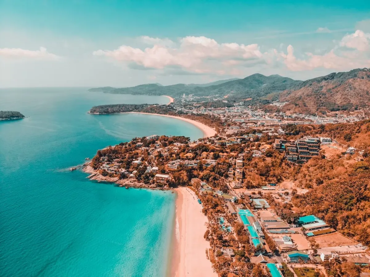 Panduan Pergi ke Pantai Karon dari Bandara Phuket