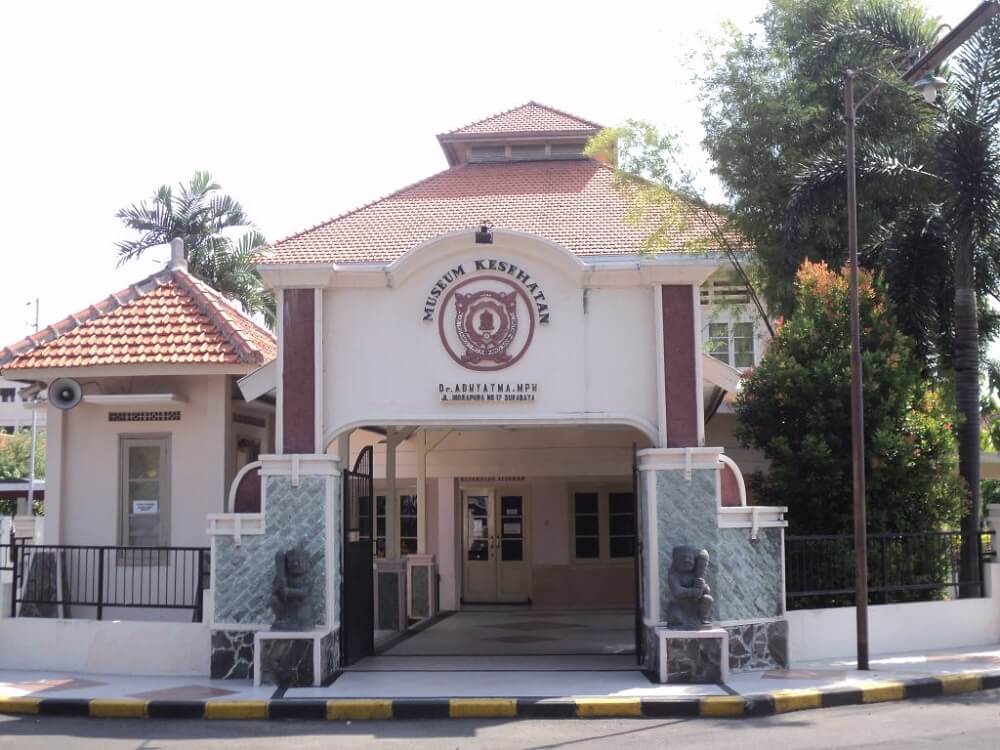 Selain mendukung pendidikan, Museum Kesehatan Surabaya juga memiliki suasana horor loh