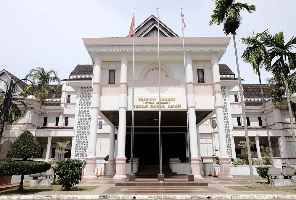 9 Pilihan Tempat Wisata Alor Setar yang Wajib Dikunjungi 8 Museum Negeri Kedah