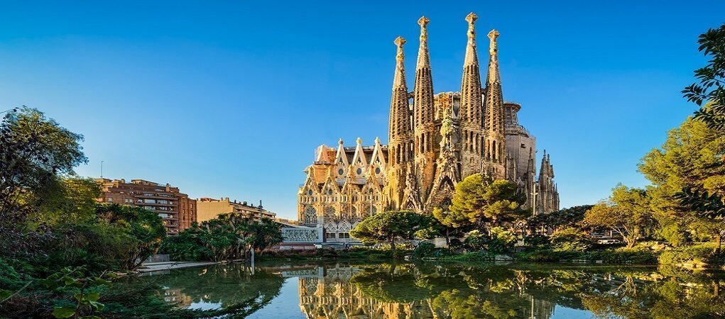 Mengintip Keunikan Sagrada Familia Barcelona