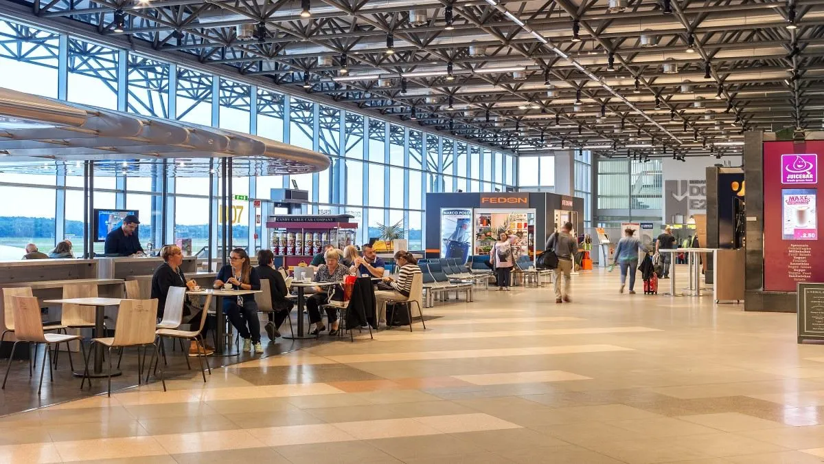 Terminal Bandara Milan 11zon 11zon