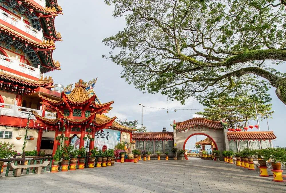 The Ultimate Guide to Sibu Attractions: 9 Top Spots 5 Tua Pek Kong Temple