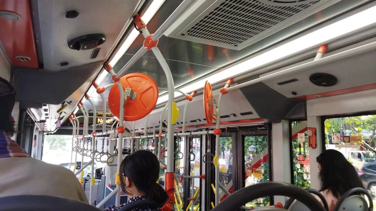 suroboyo bus 11zon 11zon